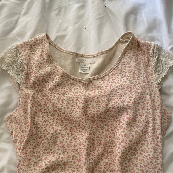 SOLD ON DEPOP - Picture 2 of 3